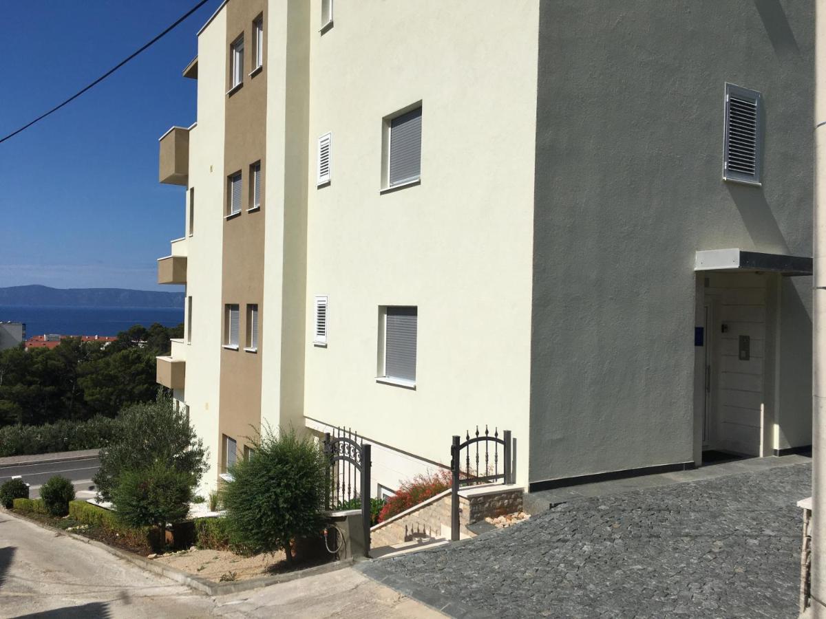 Apartments Casabrillantin Tucepi Exterior photo